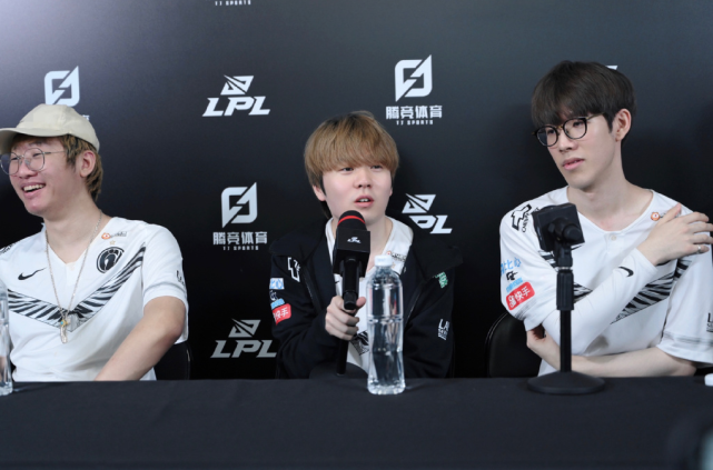 并且为队友 并且为队友