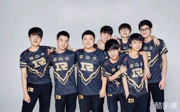 马丁内斯 马丁内斯